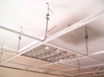 Монтаж светильников для подвесных потолочных систем