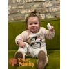 Педіатр в медичному центрі Your baby.