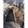 Земляные работы вручную.  Протяжка кабеля.  Копка ям.  Землекопы.